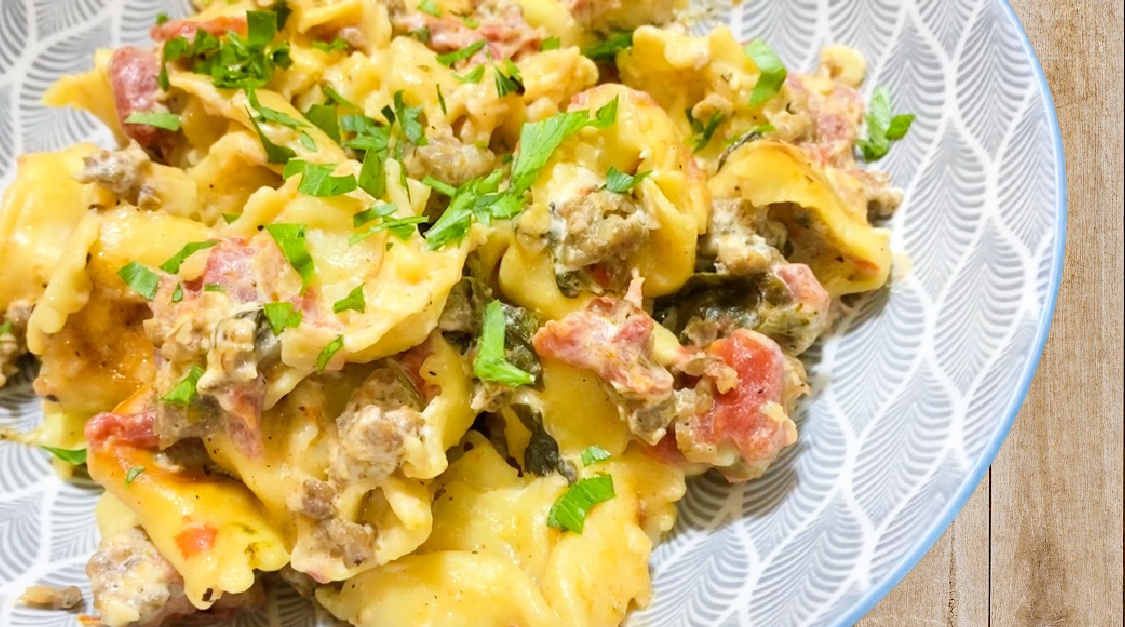 Slow Cooker Sausage and Cheese Tortellini